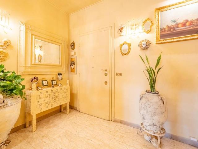 Appartamento in vendita a Roma RM