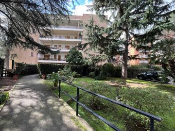 Appartamento in vendita a Roma RM