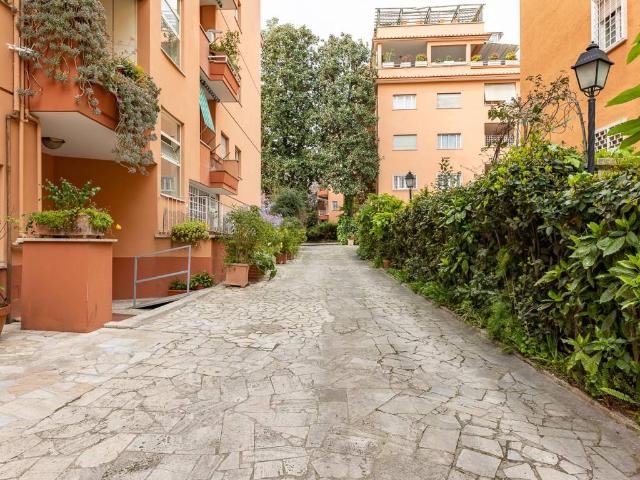 Appartamento in vendita a Roma RM