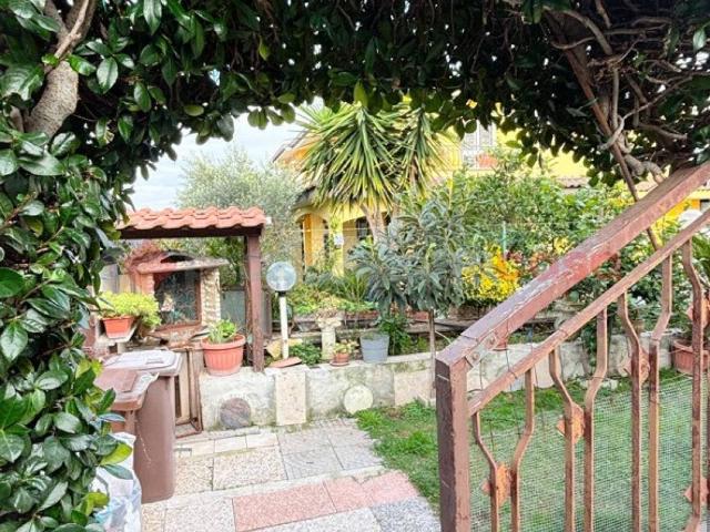 Appartamento in vendita a Roma RM