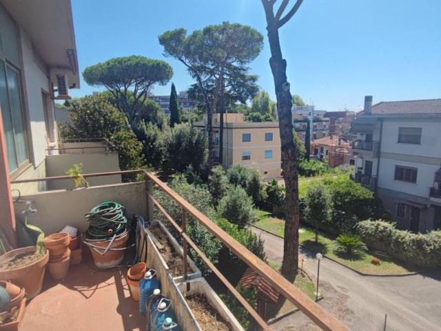 Appartamento in vendita a Roma RM