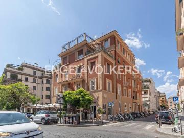 Appartamento in vendita a Roma RM