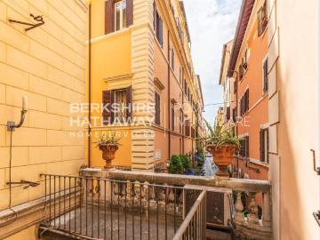 Appartamento in vendita a Roma RM