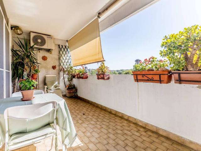 Appartamento in vendita a Roma RM