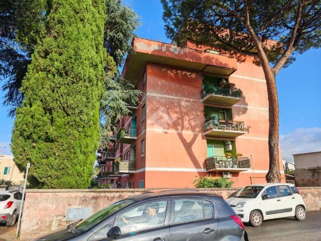 Appartamento in vendita a Roma RM