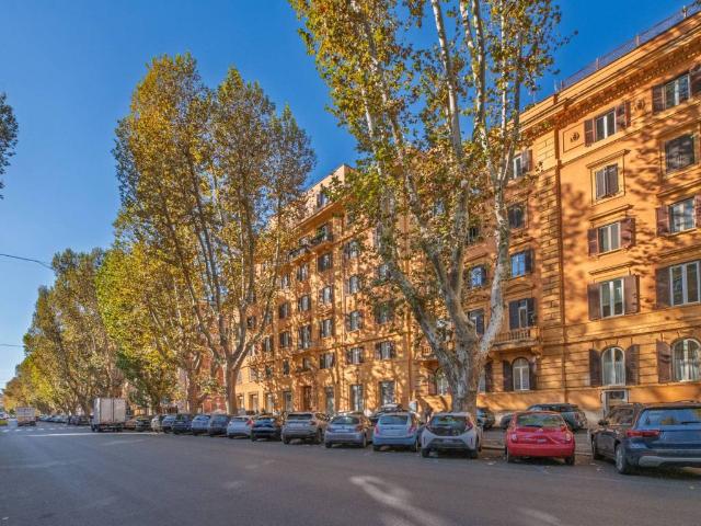 Appartamento in vendita a Roma RM