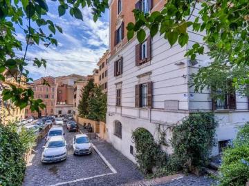 Appartamento in vendita a Roma RM