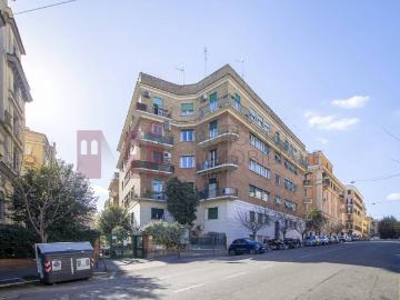 Appartamento in vendita a Roma RM