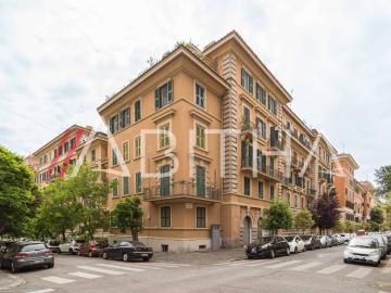 Appartamento in vendita a Roma RM