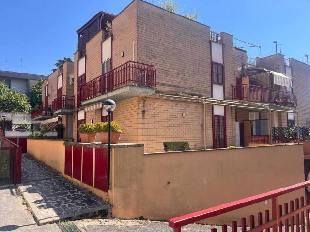 Appartamento in vendita a Roma RM