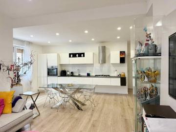 Appartamento in vendita a Roma RM