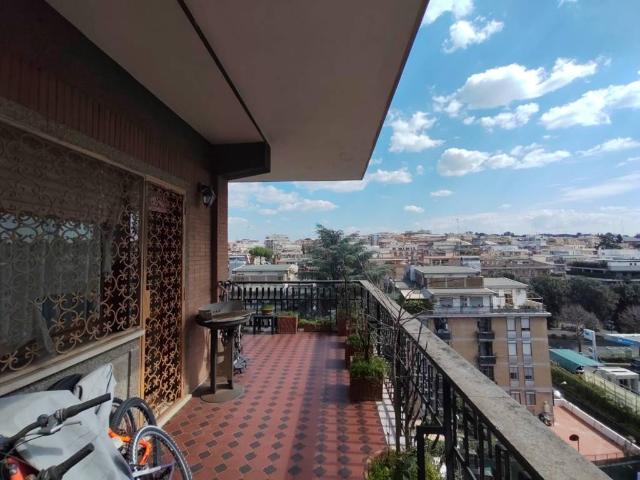 Appartamento in vendita a Roma RM