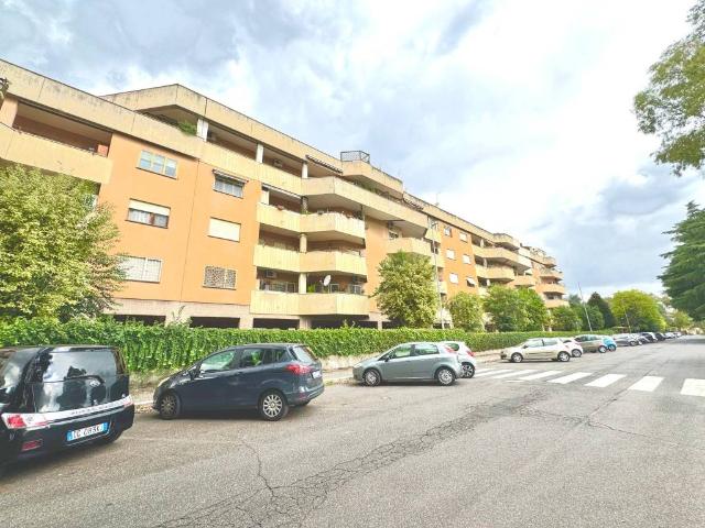 Appartamento in vendita a Roma RM