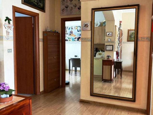Appartamento in vendita a Roma RM