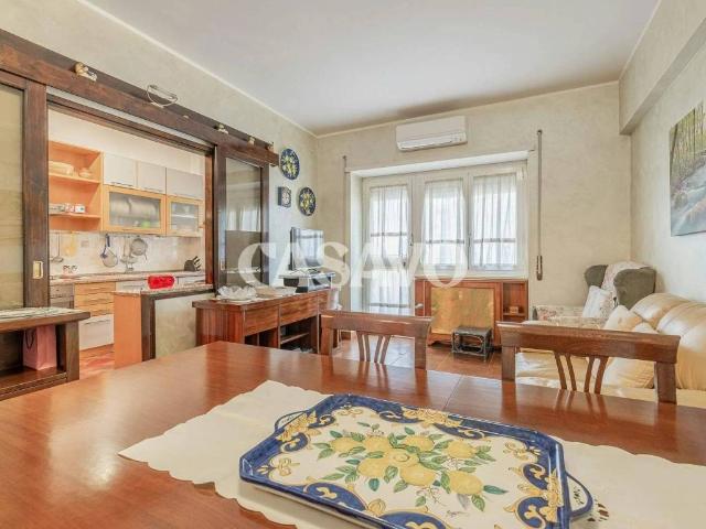 Appartamento in vendita a Roma RM