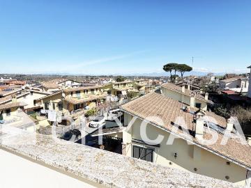 Appartamento in vendita a Roma, Valle Muricana