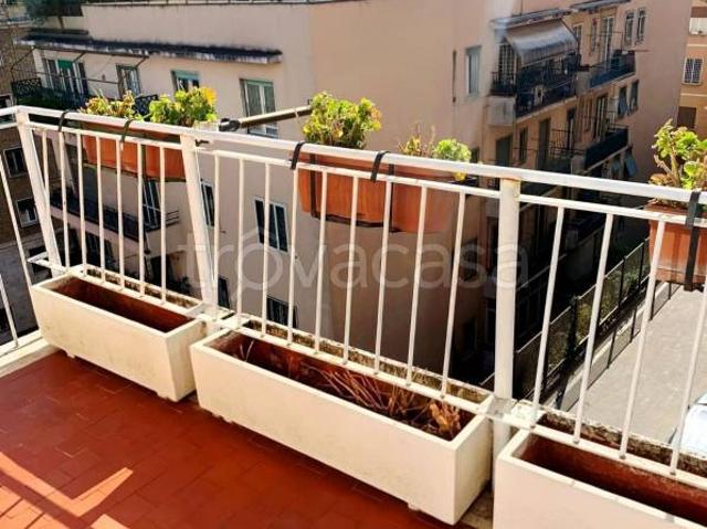 Appartamento in vendita a Roma via Archimede, Euclide