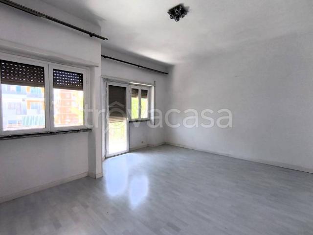 Appartamento in vendita a Roma viale Vasco De Gama, Ostia Ponente