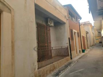 Appartamento in vendita a Rosolini SR