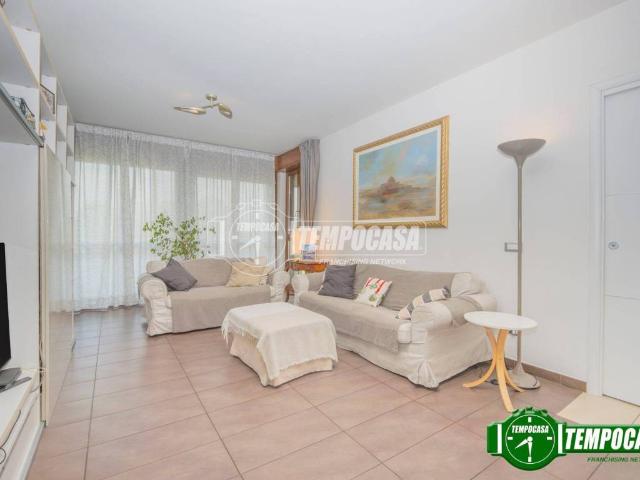 Appartamento in vendita a Rosate MI