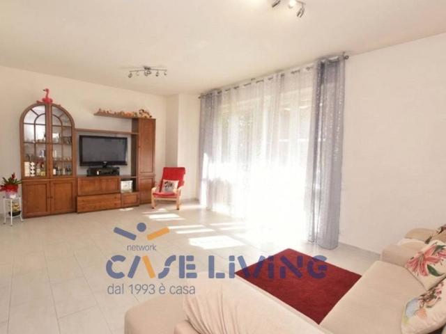 Appartamento in vendita a Rosate MI