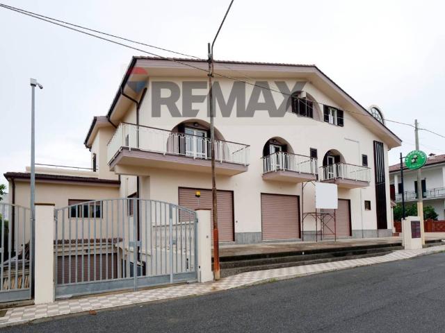 Appartamento in vendita a Roseto Capo Spulico CS
