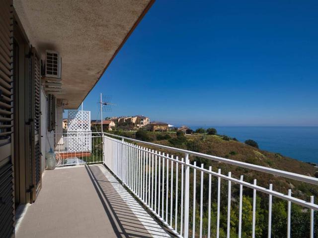 Appartamento in vendita a Roseto Capo Spulico CS