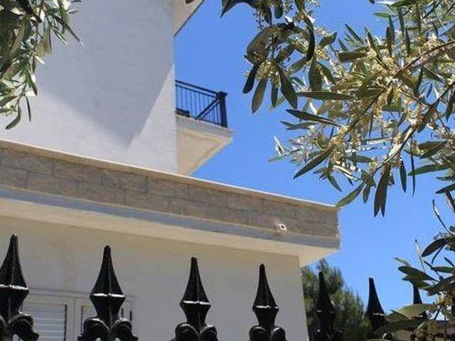 Appartamento in vendita a Roseto Capo Spulico CS