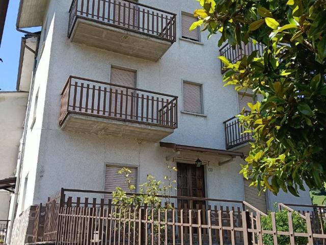 Appartamento in vendita a Rota d'Imagna BG