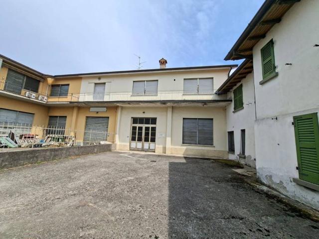 Appartamento in vendita a Rovato BS