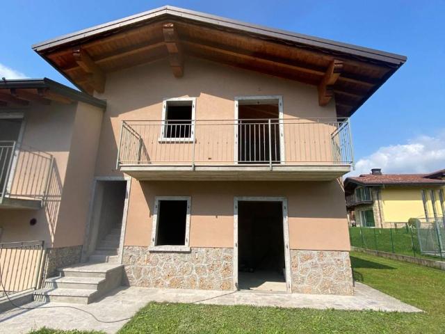 Appartamento in vendita a Rovetta BG