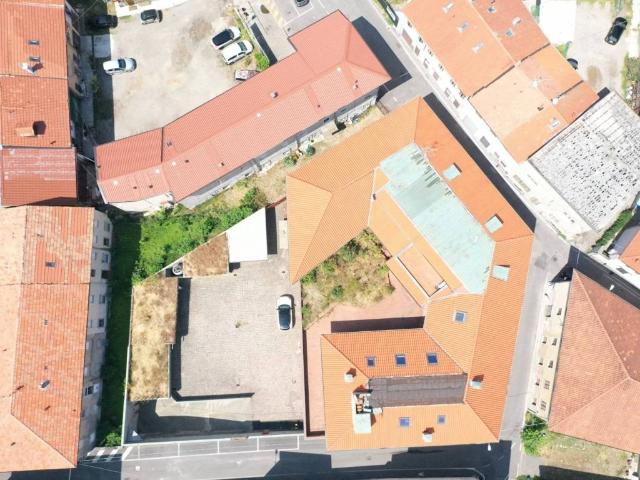 Casa indipendente in vendita a Rovello Porro CO