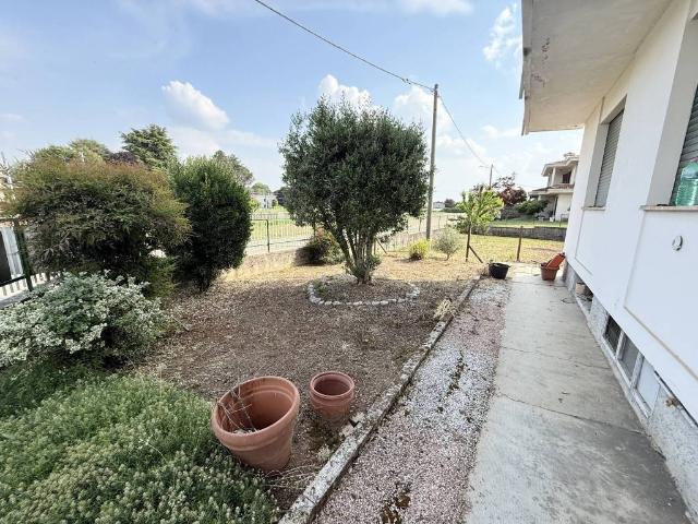 Appartamento in vendita a Rovellasca CO