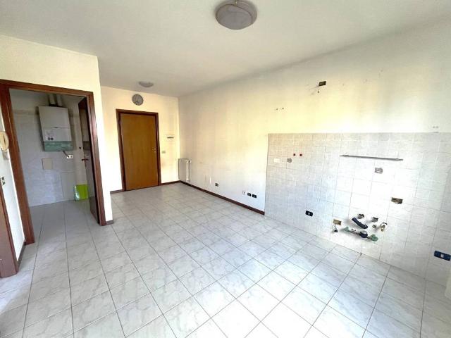 Appartamento in vendita a Rovellasca CO