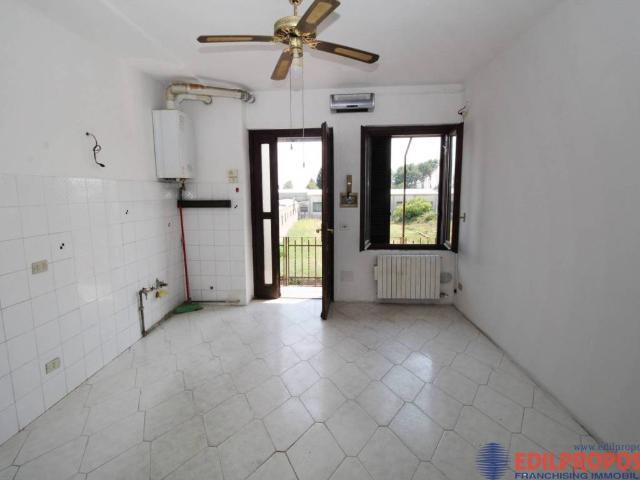Appartamento in vendita a Rovellasca CO