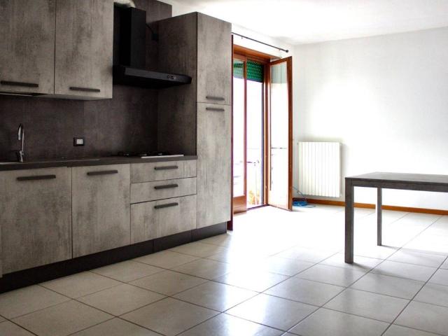 Appartamento in vendita a Roverbella MN