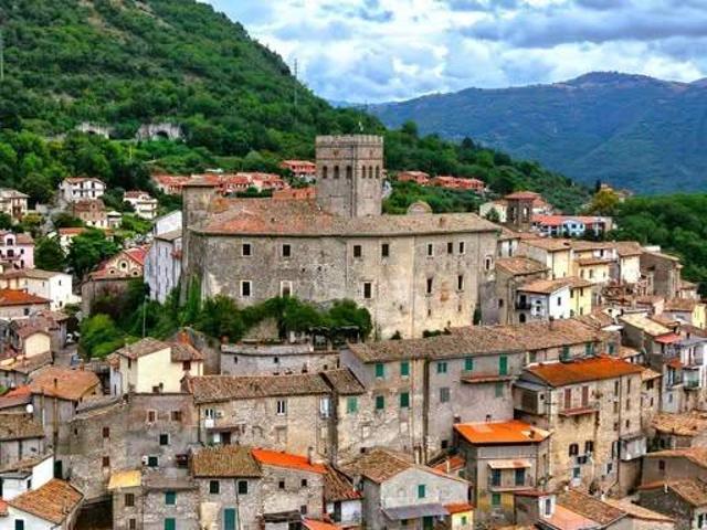 Appartamento in vendita a Roviano RM