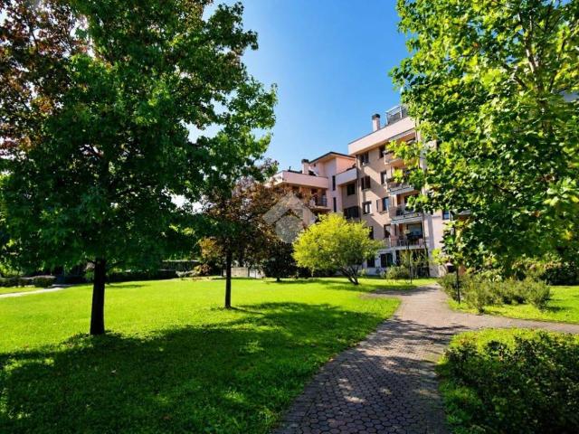 Appartamento in vendita a Rozzano MI