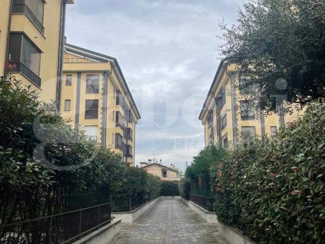 Appartamento in vendita a Rozzano MI