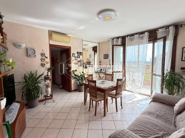 Appartamento in vendita a Rozzano MI