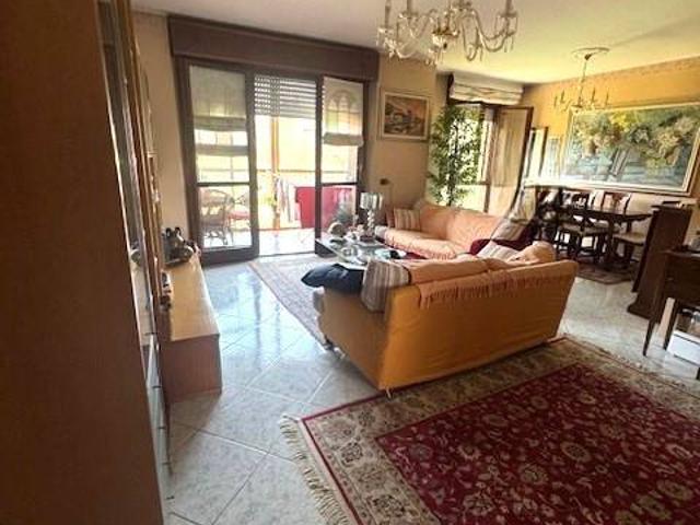 Appartamento in vendita a Rozzano MI