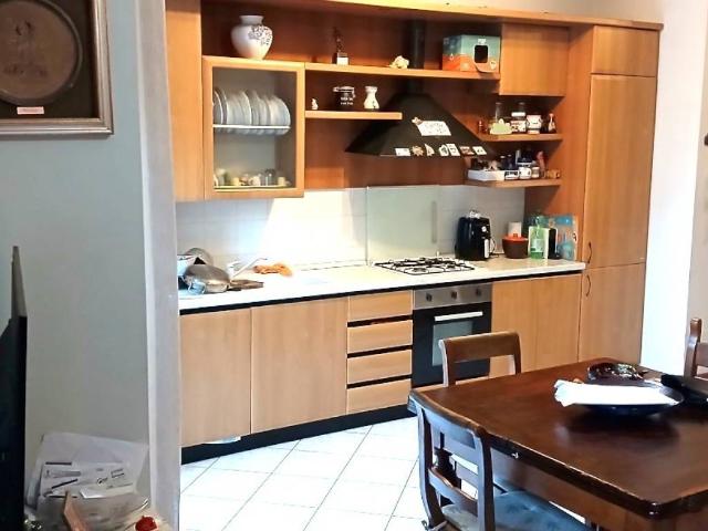 Appartamento in vendita a Rozzano MI