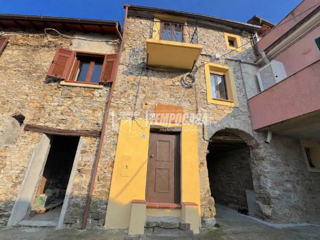 Appartamento in vendita a Stellanello SV