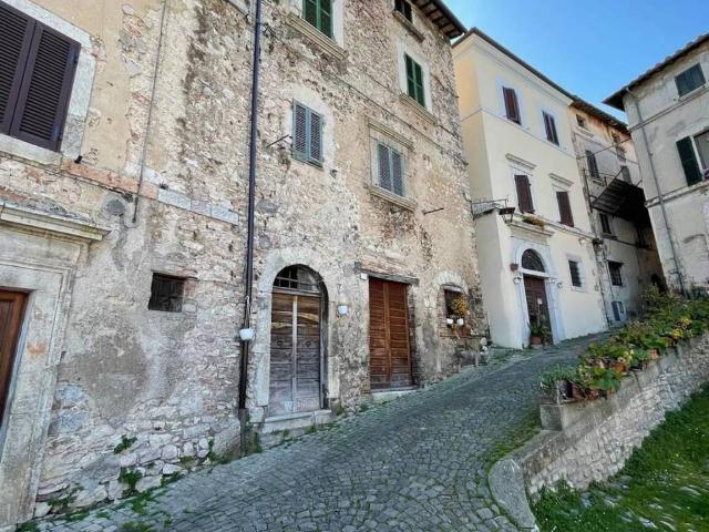 Appartamento in vendita a Stroncone TR