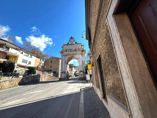 Appartamento in vendita a Subiaco RM