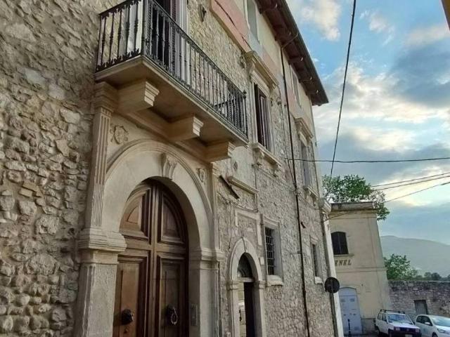 Appartamento in vendita a Sulmona AQ