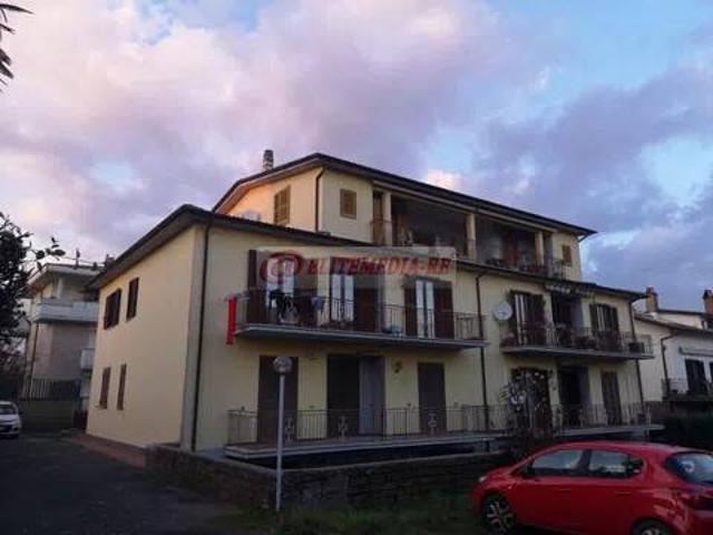 Appartamento in vendita a Sutri VT