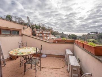 Appartamento in vendita a Sacrofano RM