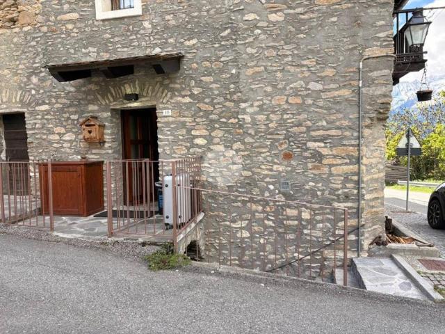 Appartamento in vendita a Saint Pierre AO