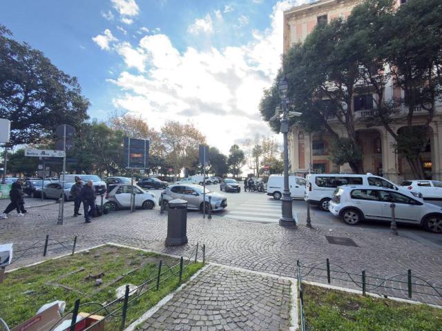 Appartamento in vendita a Salerno SA